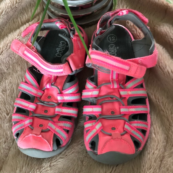 girls water shoes size 13
